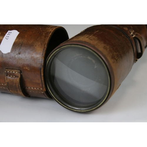 90 - A British Leather Cased Snipers / Spotters Scope, Makers Marked For Clarkson & Co.