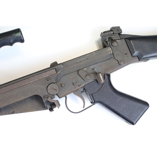 93 - A British L1A1 7.62 Self Loading Rifle (SLR) Serial Number AD6908772, Sold For Parts / Repair. PLEAS... 