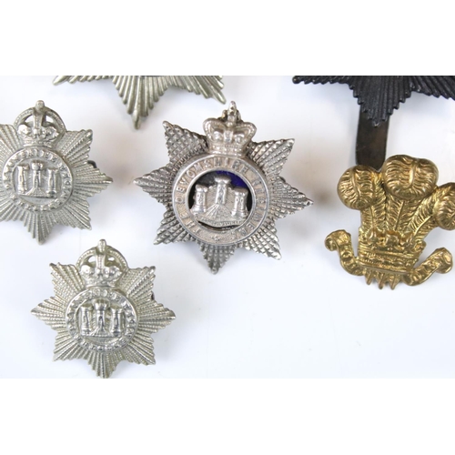 206 - A Collection Of British Military The Devonshire Regiment Cap And Collar Badges, Mainly Kings Crown E... 