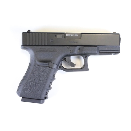 108 - A Glock 19 4.5mm / .177 Cal C02 Powered BB Air Pistol. No licence required to buy this item, purchas... 