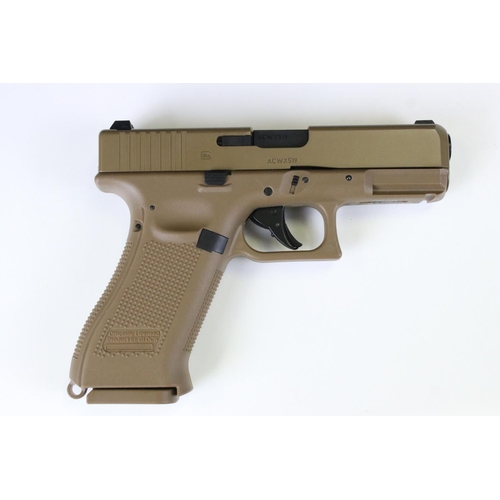 109 - A Glock 19X 4.5mm / .177 Cal C02 Powered BB Air Pistol. No licence required to buy this item, purcha... 