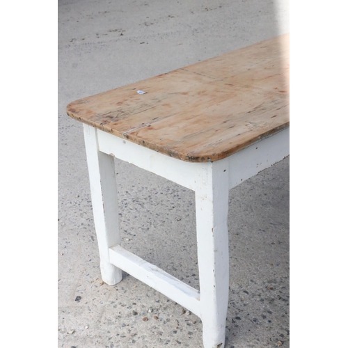 558 - 19th century Large Pine Country House Scullery Preparation Table raised on a painted base with four ... 