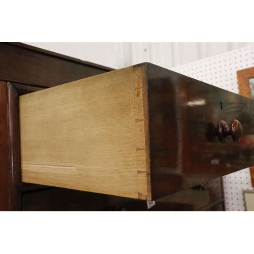 560 - 19th century Large Mahogany Chest of Two Short over Seven Long Drawers, all fitted with turned woode... 