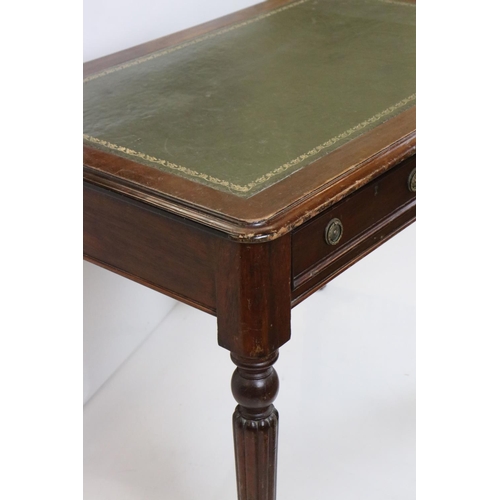 584 - William IV / Early Victorian Mahogany Writing Desk or Table, the green leather inset top over two dr... 