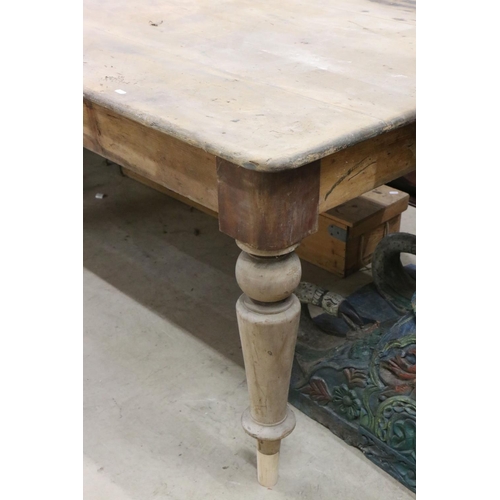 589 - 19th century Oak and Pine Farmhouse Table with a later added pine extension to end, raised on turned... 