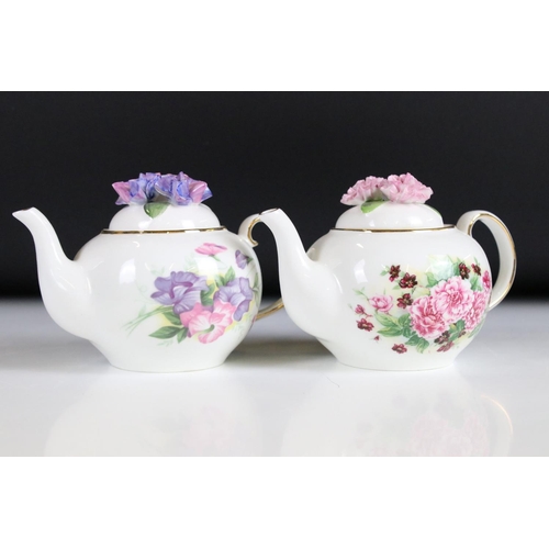 30 - Six Royale Stratford ' The Country Cottage Teapot Collection ' Teapots together with a Japanese part... 