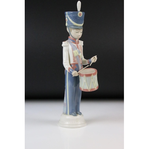 84 - Three Lladro soldier figures, comprising: 5404 'Cadet Captain', 5403 'Drummer Boy' and 5407 'At Atte... 
