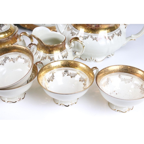126 - Bavarian Alka Kunst Kronach Tea Service in the Masion pattern comprising Teapot & Lid, Sugar Bowl & ... 