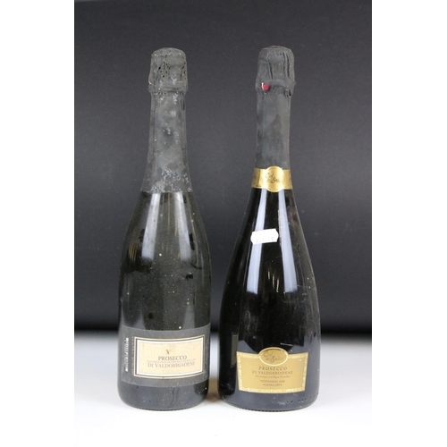 370 - Wine - Bele Casel, Asolo Prosecco x 13 & five other bottles of Prosecco (18 bottles)