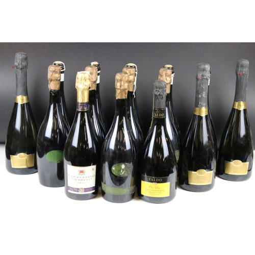 372 - Wine - De Favori Prosecco x 5, 1995 Lys Prosecco x 5 & five other bottles of Prosecco (15 bottles)