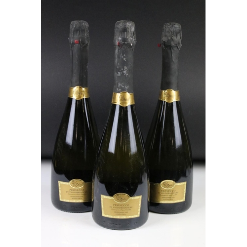 372 - Wine - De Favori Prosecco x 5, 1995 Lys Prosecco x 5 & five other bottles of Prosecco (15 bottles)