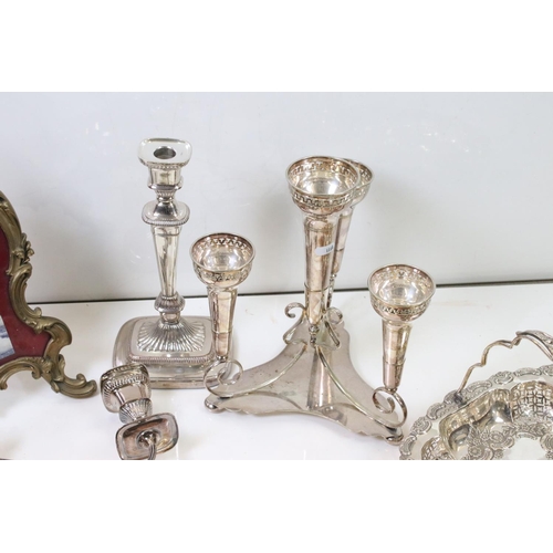 322 - A collection of mixed silver plate to include an epergne, fruit bowl...etc together with a set of fo... 