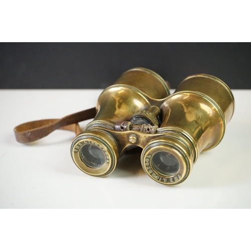 193 - A small group of collectables to include two trench art vases, trench lighter, binoculars and a matc... 