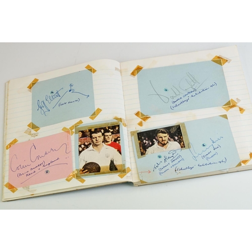 252 - Football, Cricket & Motorsport autographs - Collection of signed notebook pages and autograph book p... 