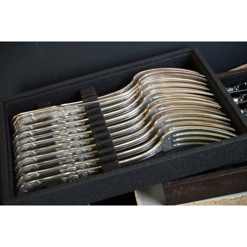 282 - A large quantity of flatware to include a quantity of Orbrille examples with '84' stamped to the spo... 