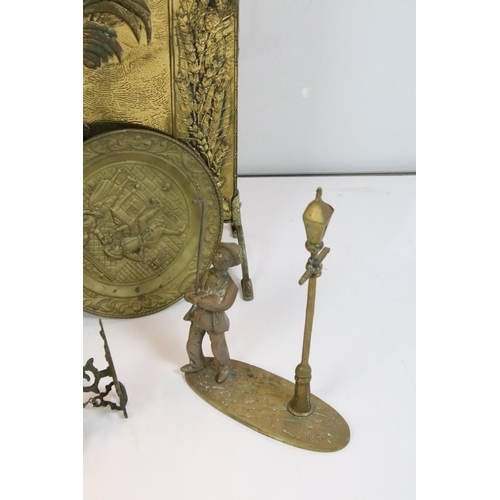 346 - Advertising - Courage Ale Brass Relief Firescreen together with collection of mixed brassware to inc... 