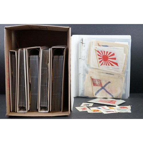 412 - Cigarette cards - Collection of several hundred silks in six modern binders, all flags, to include G... 