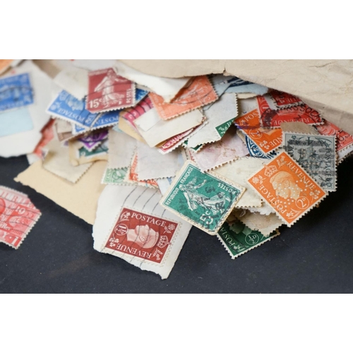 441 - Collection of loose GB, Commonwealth & World stamps, together with an album of mid 20th century stam... 