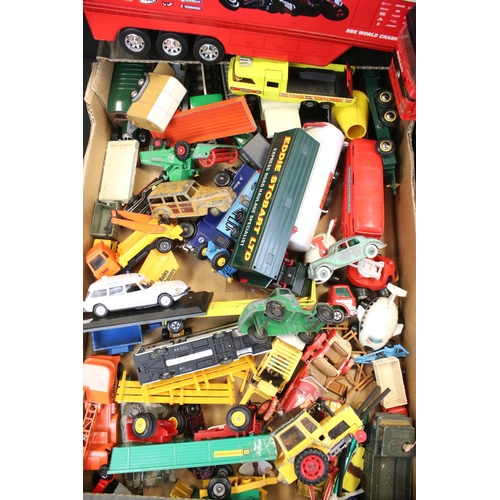 1263 - Collection of boxed and unboxed diecast & plastic models to include 17 boxes examples (featuring 2 x... 