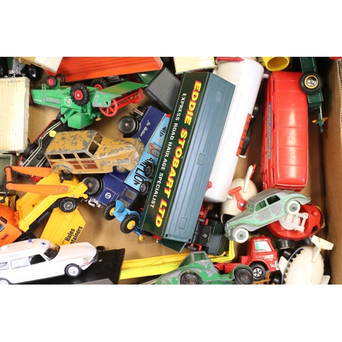 1263 - Collection of boxed and unboxed diecast & plastic models to include 17 boxes examples (featuring 2 x... 