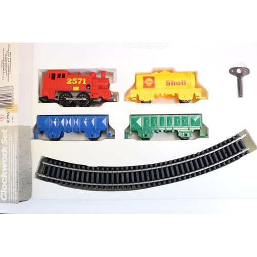 134A - Three boxed Hornby O gauge accessories to include No 2 Signal Cabin, A818 Platelayers Hut and No 7 W... 