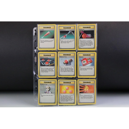 1427 - Pokémon Trading Cards - Complete Wizards Of The Coast Pokemon Base Set cards, no shadowless cards, 2... 