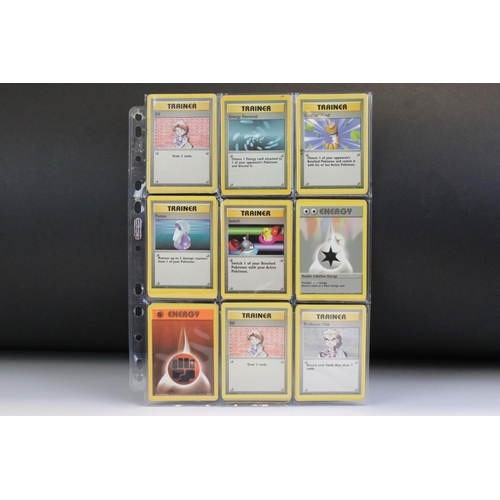 1427 - Pokémon Trading Cards - Complete Wizards Of The Coast Pokemon Base Set cards, no shadowless cards, 2... 