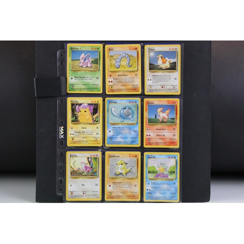 1461 - Pokémon Trading Cards - Complete Wizards Of The Coast Pokemon Base Set cards, no shadowless cards & ... 