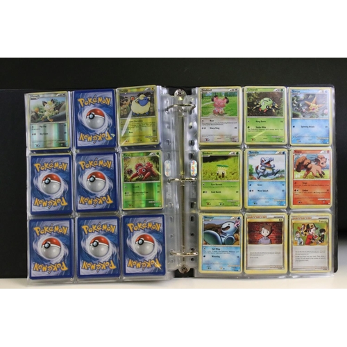 1535 - Pokémon Trading Cards - Near Complete Pokemon HeartGold & SoulSilver Card Set including Staff Pre Re... 