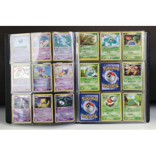 1560 - Pokémon Trading Cards - Large collection Of Pokemon Cards to include common, uncommon, rare, holo ra... 