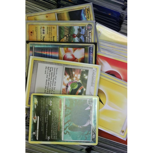 1560A - Pokémon Trading Cards - Large collection Of Pokemon Cards to include common, uncommon, rare, holo ra... 