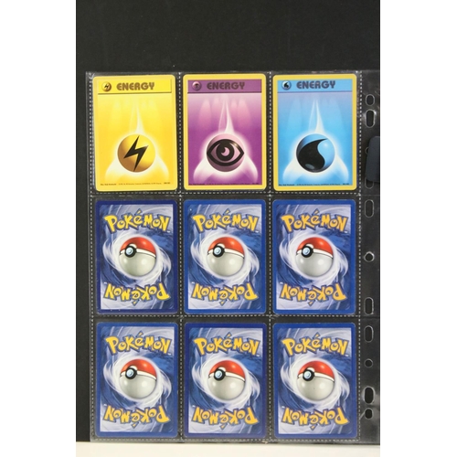 1570 - Pokémon Trading Cards - Complete Wizards Of The Coast Pokemon Base Set, no shadowless cards & 1 x fi... 