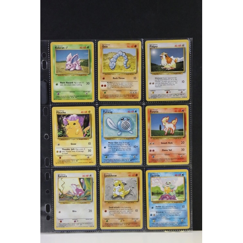 1570 - Pokémon Trading Cards - Complete Wizards Of The Coast Pokemon Base Set, no shadowless cards & 1 x fi... 