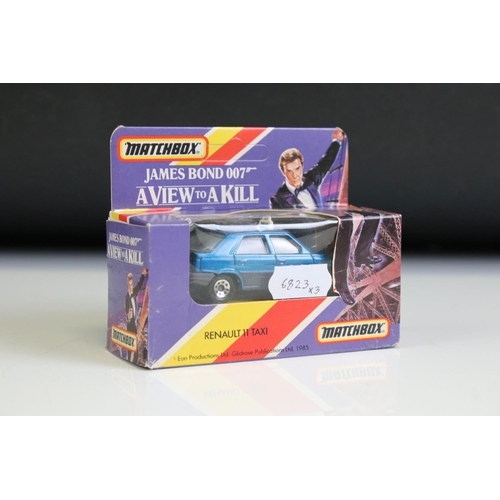 1019 - Boxed Matchbox James Bond 007 Licence To Kill diecast model set (complete), together with 2 x Matchb... 