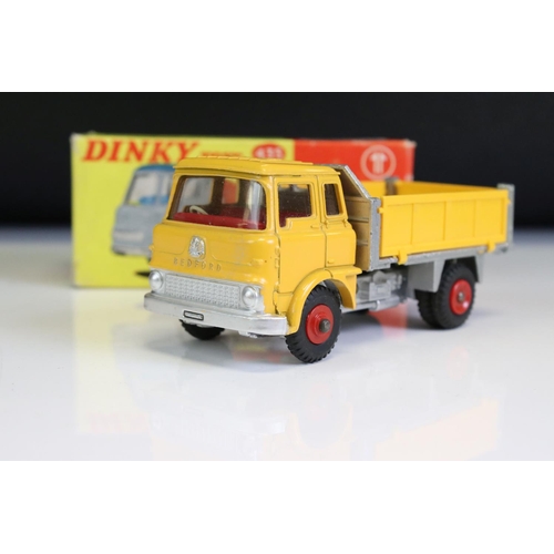 1352 - Three boxed Dinky 435 Bedford TK Tipper diecast models to include white cab / orange tipper, all yel... 