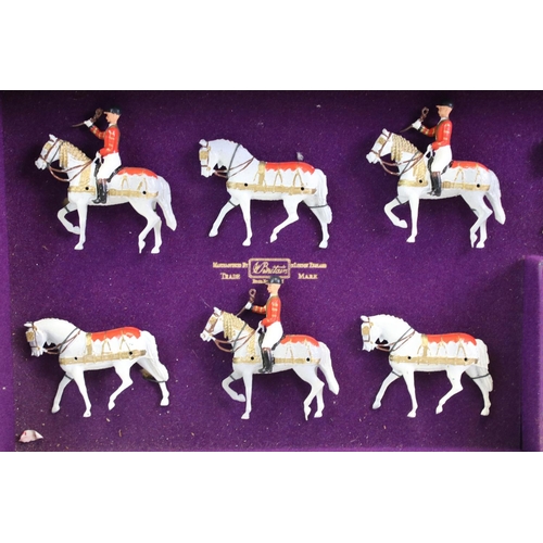 152 - Boxed Britains Historical Series 9401 Her Majesty's State Coach metal figure set, complete and in a ... 