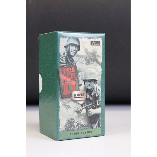 153 - Boxed Britains World War II British 25PD Field Piece With Crew metal figure set, no. 17587, plus a b... 