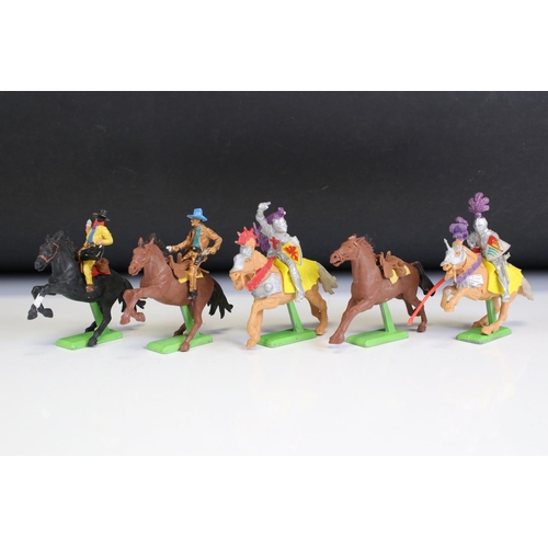 158 - 18 Britains Deetail figures to include knights and Wild West featuring horseback, plus a quantity of... 