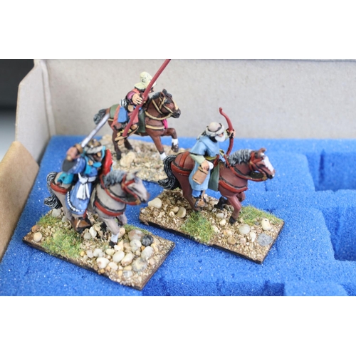 173 - Games Workshop / Fantasy Gaming - Around 40 painted metal figures contained within 2 x KR Multi Case... 