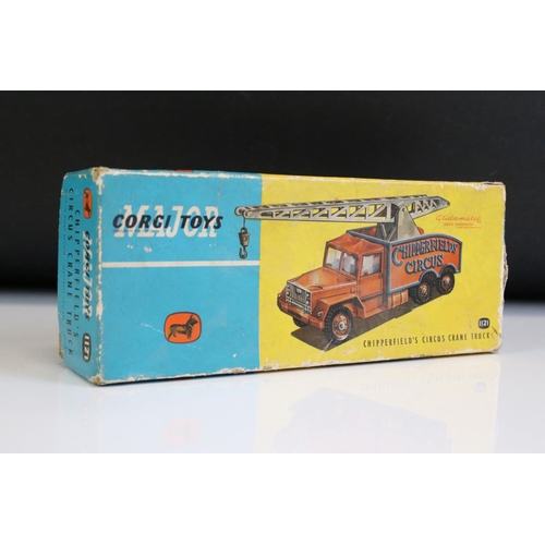 1359 - Boxed Corgi Major 1121 Chipperfield's Circus Crane Truck diecast model (paint chips, box showing edg... 