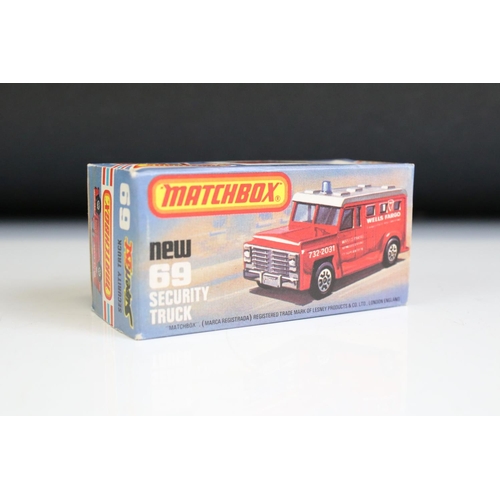 1298A - 14 Boxed Matchbox 75 Series diecast models to include 10 x Superfast models (2 x 66 Ford Transit, 2 ... 