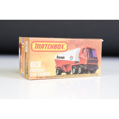 1377 - Matchbox 75 Trade Box containing 13 x boxed Matchbox Superfast & Rolamatics diecast models to includ... 