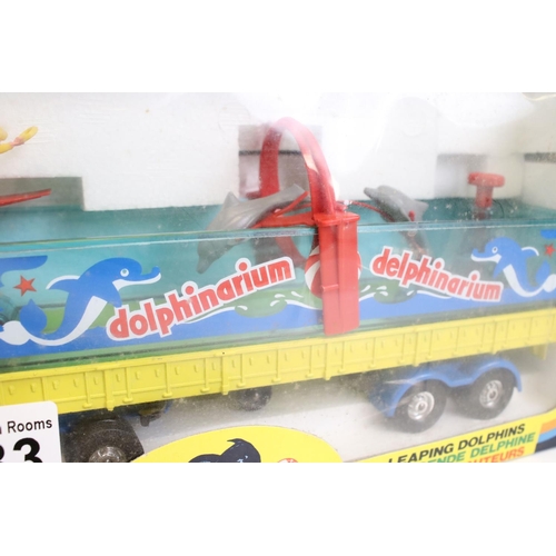 1383 - Boxed Corgi 1164 Dolphinarium diecast model with dolphins and figures, comoplete and excellent , box... 