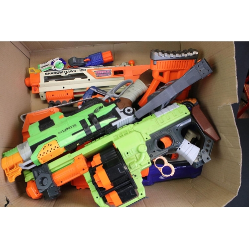 254 - Ten plastic Nerf guns to include Flipfury, Strongarm, Snapfire, Doominator, Demolisher 2-in-1, etc, ... 