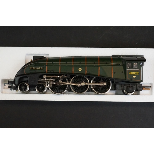 1 - Four boxed Hornby OO gauge locomotives to include R360 BR Class 86/2 Electric Phoenix, R309 BR Class... 