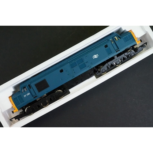 2 - Six boxed Hornby OO gauge locomotives to include R073 BR Class 47 Diesel, R866 LNER B12, R751 BR Co ... 