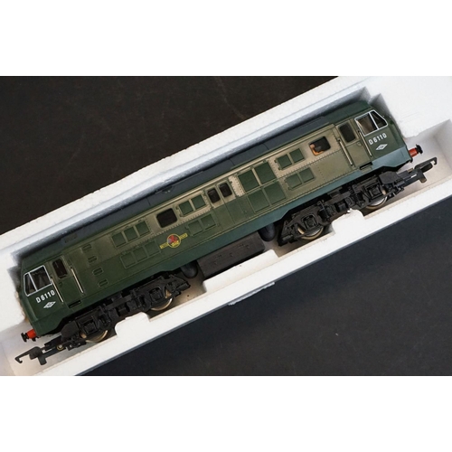 2 - Six boxed Hornby OO gauge locomotives to include R073 BR Class 47 Diesel, R866 LNER B12, R751 BR Co ... 