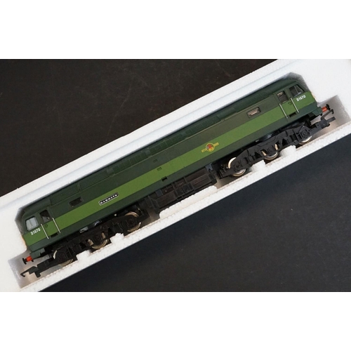 2 - Six boxed Hornby OO gauge locomotives to include R073 BR Class 47 Diesel, R866 LNER B12, R751 BR Co ... 