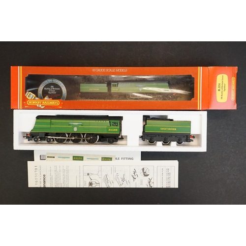 4 - Five boxed Hornby OO gauge locomotives to include R352 BR Class 52 Western Diesel, R307 BR Class 47 ... 