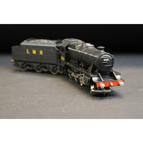 6 - Two boxed Wrenn OO gauge locomotives to include W2226 4-6-2 City of London and W2225 2-8-0 Freight L... 